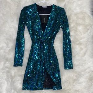 *New* Fashion Nova Emerald Sequin Dress with slit